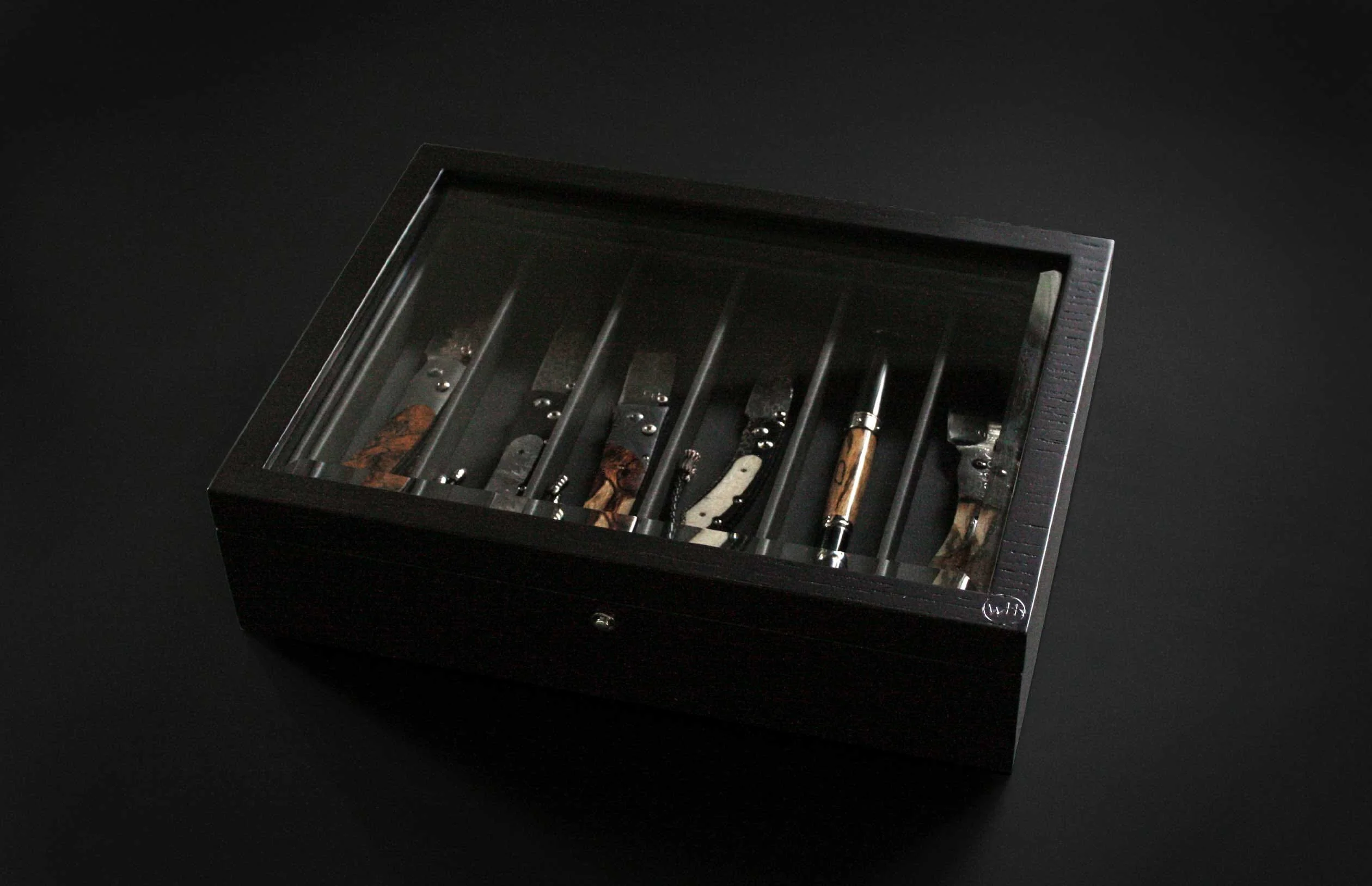Collectors Deluxe Display Case - Image 2